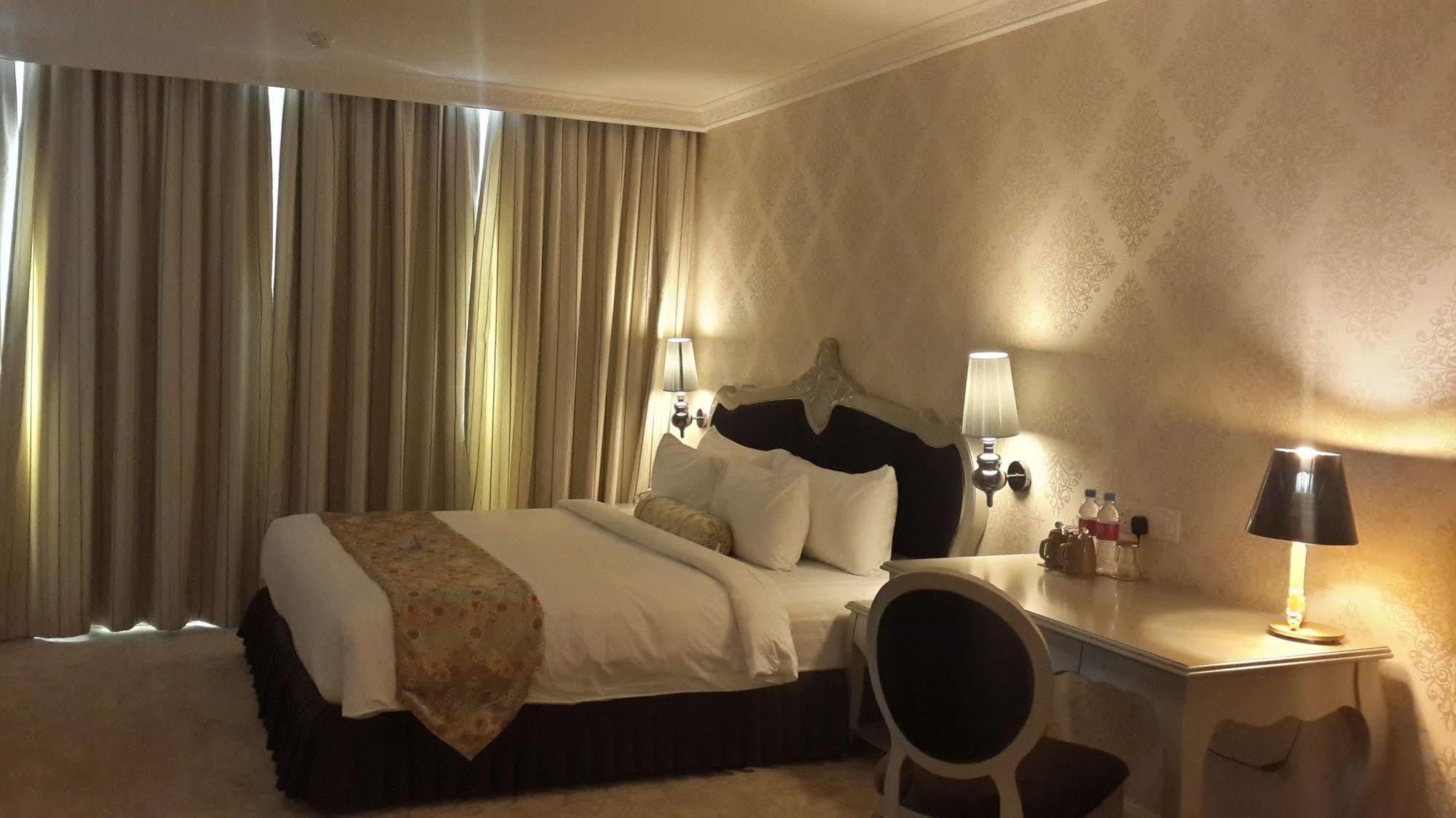 Rc Hotel Melaka Экстерьер фото